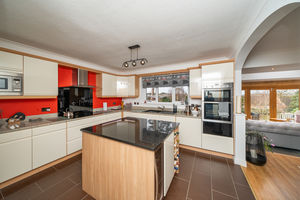 KITCHEN- click for photo gallery